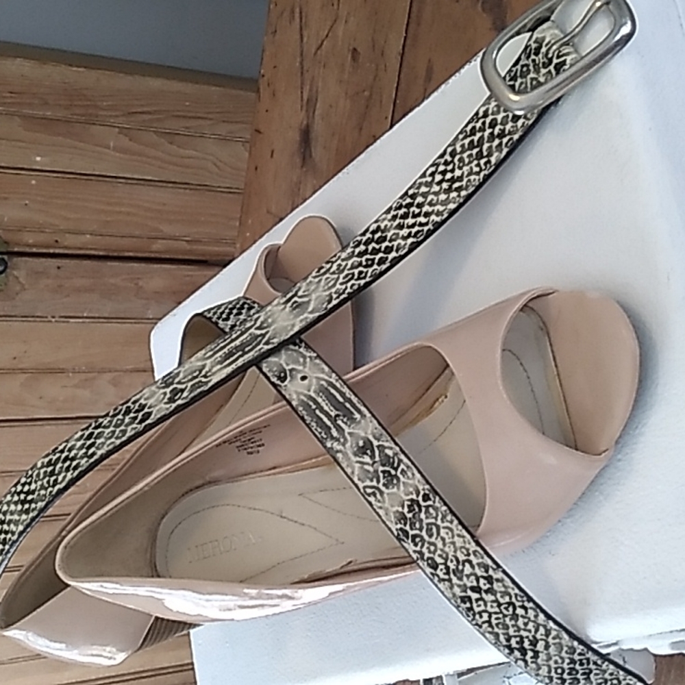 Merona for target bone patent leather like peep toe shoe